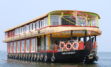 Cheap corporate houseboat packages in kerala