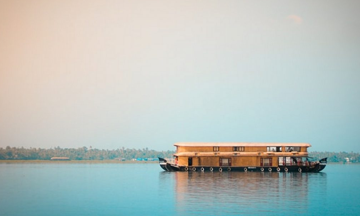 Houseboat with tour package in alappuzha kerala price