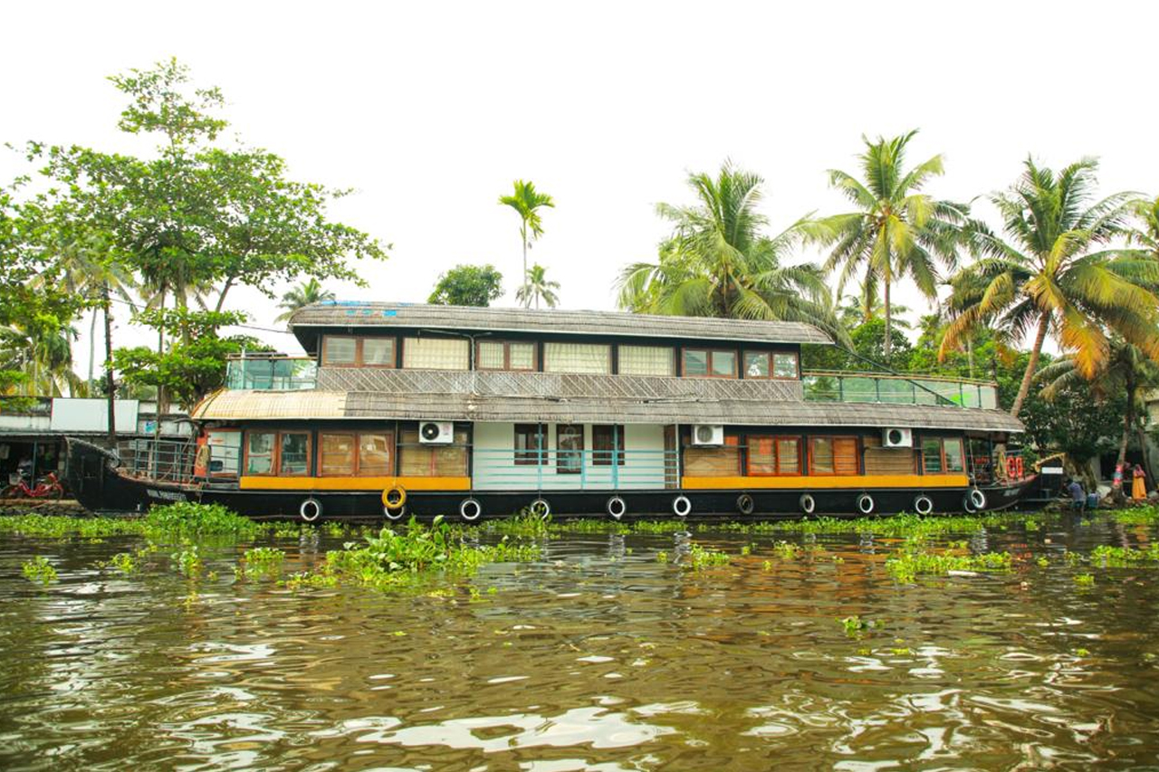 Houseboat Alleppey rates